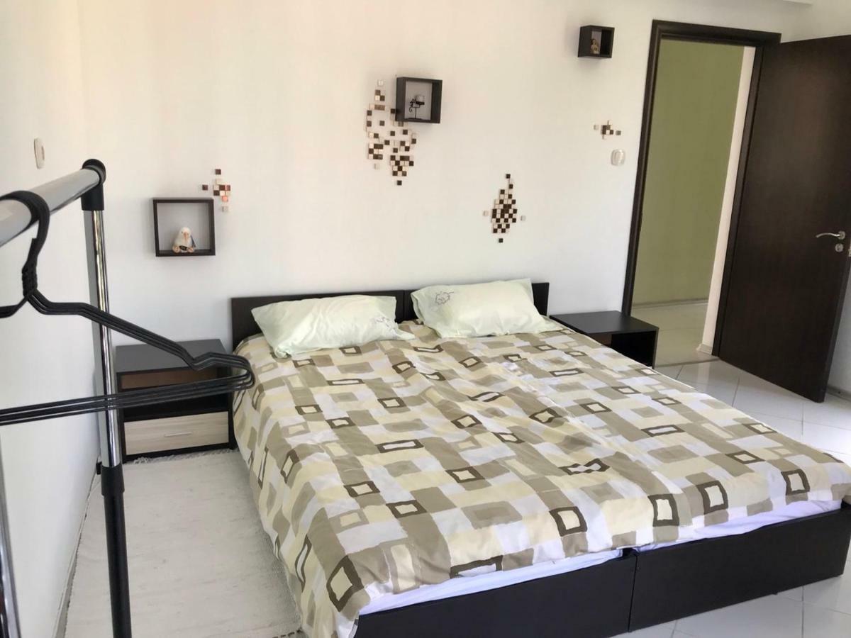 Helga Apartment Обзор Екстер'єр фото